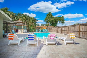 New Coastal Eclectic Dream, Heated Pool Sleeps 9